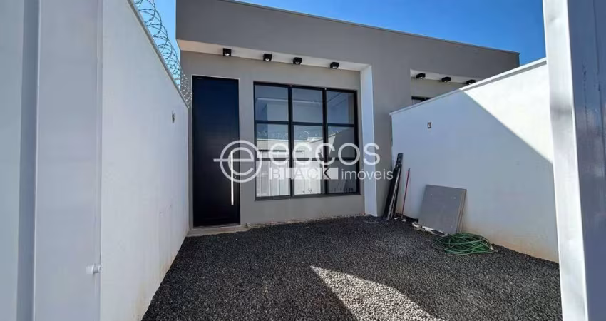 Casa à venda, 2 quartos, 1 suíte, 2 vagas, Aclimação - Uberlândia/MG