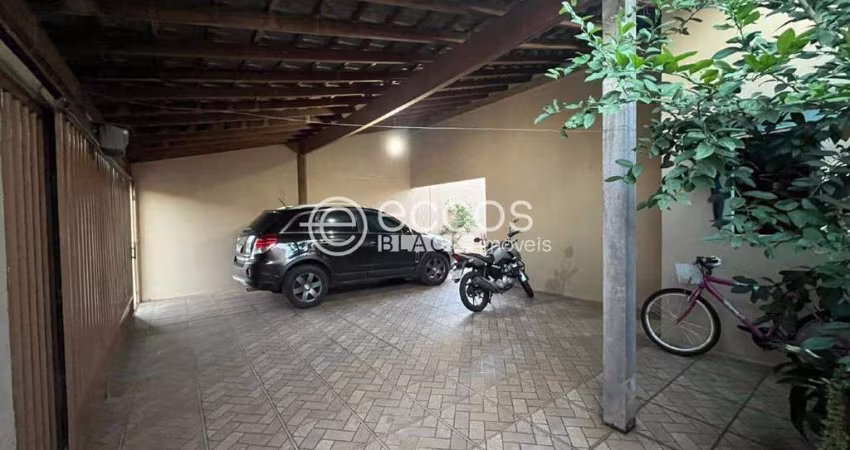 Casa à venda, 2 quartos, 1 suíte, 2 vagas, Antônia Cândida I - UBERABA/MG