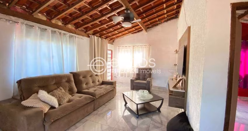 Casa à venda, 4 quartos, 2 vagas, Residencial Morumbi - UBERABA/MG