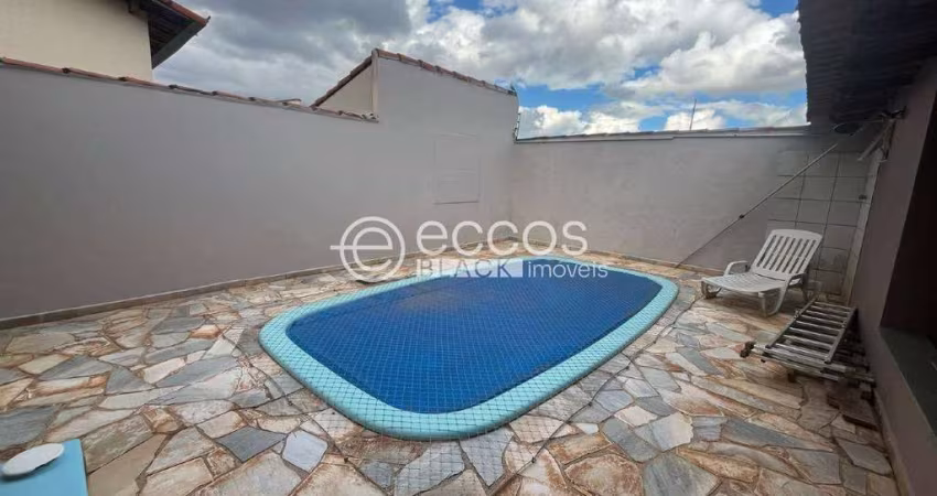Casa à venda, 3 quartos, 1 suíte, 2 vagas, Jardim Patrícia - Uberlândia/MG