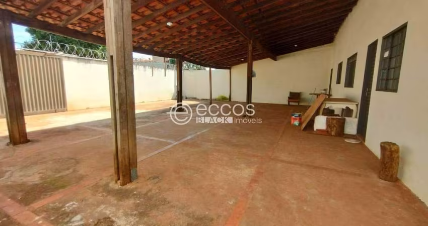 Casa comercial para aluguel, Chácaras Tubalina e Quartel - Uberlândia/MG