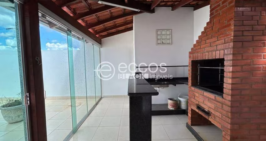 Casa à venda, 3 quartos, 1 suíte, 2 vagas, Jardim Patrícia - Uberlândia/MG