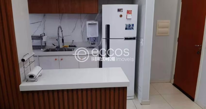 Apartamento à venda, 2 quartos, 1 suíte, 1 vaga, Jardim Holanda - Uberlândia/MG
