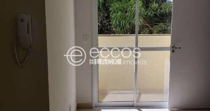 Apartamento à venda, 2 quartos, 1 suíte, 1 vaga, Osvaldo Rezende - Uberlândia/MG