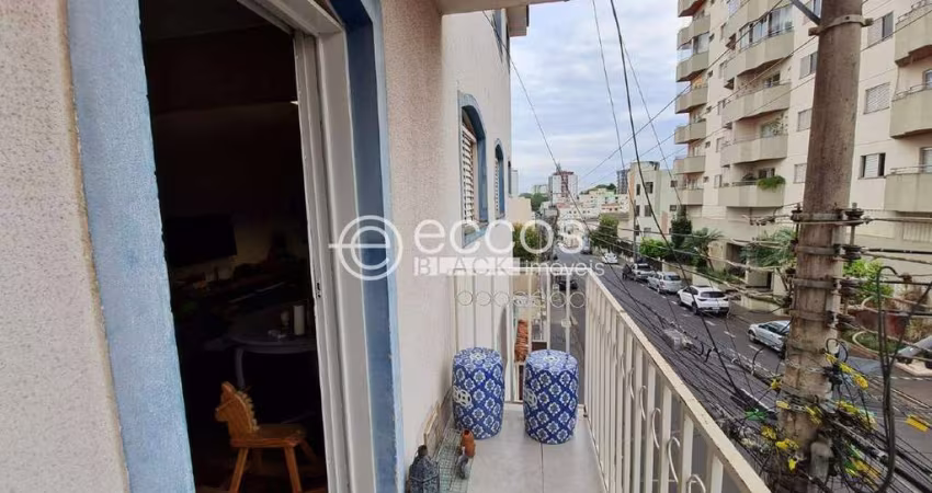 Apartamento à venda, 2 quartos, 1 suíte, 1 vaga, Tabajaras - Uberlândia/MG