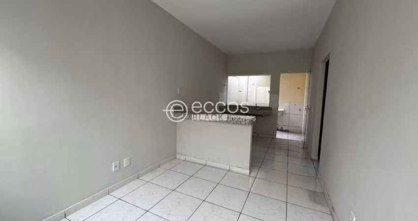 Casa à venda, 2 quartos, 1 vaga, Jardim Europa - Uberlândia/MG