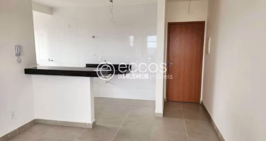 Apartamento à venda, 2 quartos, 1 suíte, 1 vaga, Marta Helena - Uberlândia/MG