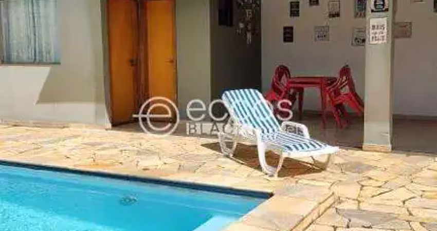 Casa para aluguel, 3 quartos, 1 suíte, 4 vagas, segismundo pereira - uberlândia/mg