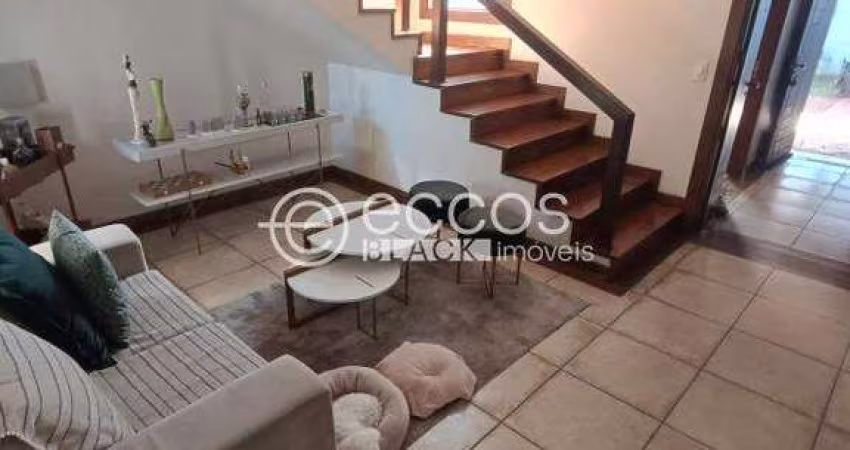 Casa à venda, 4 quartos, 2 suítes, 4 vagas, Vila Olímpica - UBERABA/MG