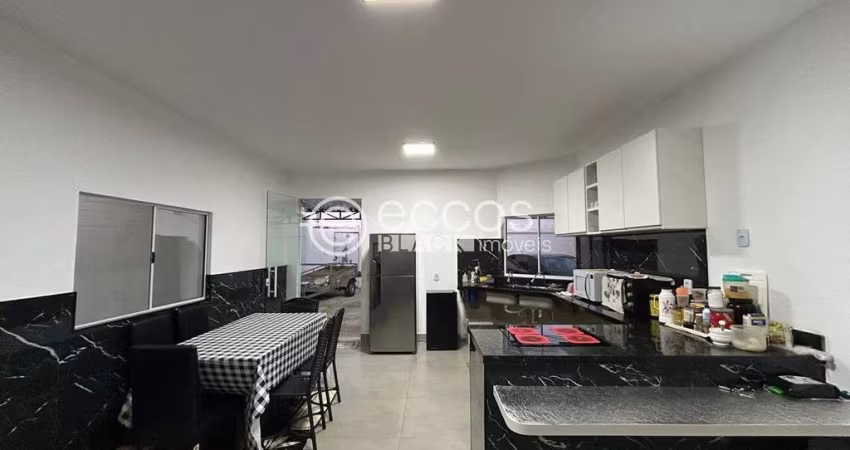 Casa à venda, 3 quartos, 2 suítes, 5 vagas, Jardim Botânico - Uberlândia/MG