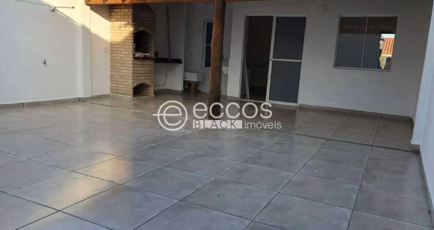 Casa em condomínio para aluguel, 2 quartos, 2 vagas, Recreio dos Bandeirantes - UBERABA/MG