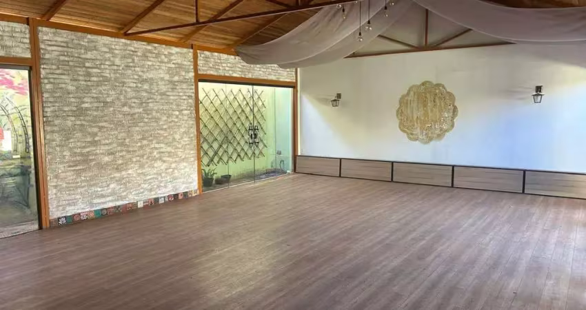 Casa à venda, 3 quartos, 2 vagas, santa mônica - uberlândia/mg