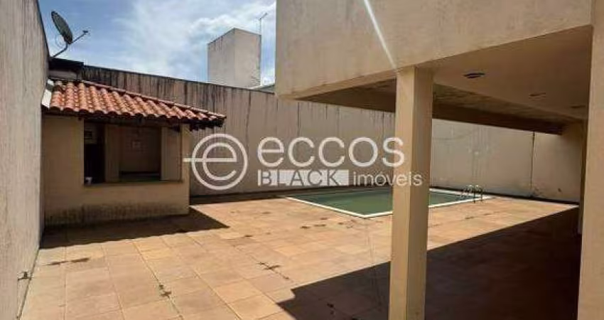 Casa à venda, 4 quartos, 2 suítes, 6 vagas, Tabajaras - Uberlândia/MG