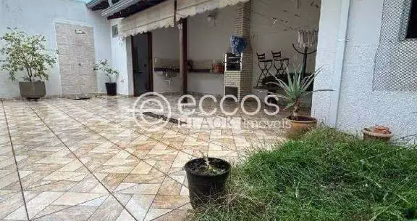 Casa à venda, 3 quartos, 1 suíte, 2 vagas, vigilato pereira - uberlândia/mg