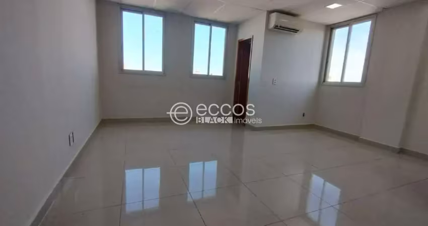 Sala comercial para alugar na Avenida Vasconcelos Costa, 1020, Martins, Uberlândia