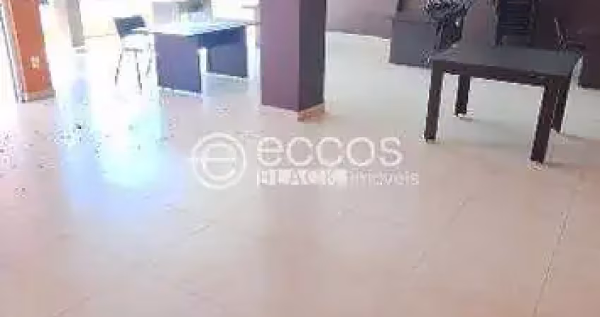 Sala comercial para alugar na Rua Coronel José Ferreira Alves, --, Rosário, Araguari