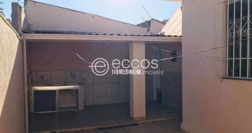 Casa para aluguel, 3 quartos, 1 suíte, 1 vaga, saraiva - uberlândia/mg