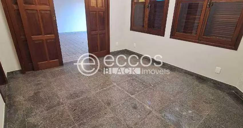 Casa à venda, 4 quartos, 2 suítes, 2 vagas, bosque - araguari/mg