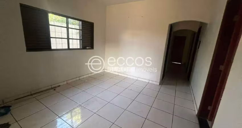 Casa à venda, 5 quartos, 2 suítes, 2 vagas, santa mônica - uberlândia/mg