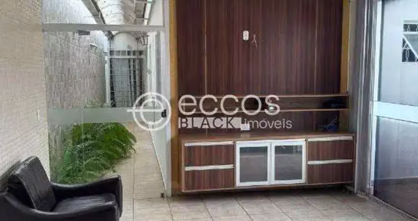 Casa para aluguel, 5 quartos, 2 suítes, 6 vagas, patrimônio - uberlândia/mg
