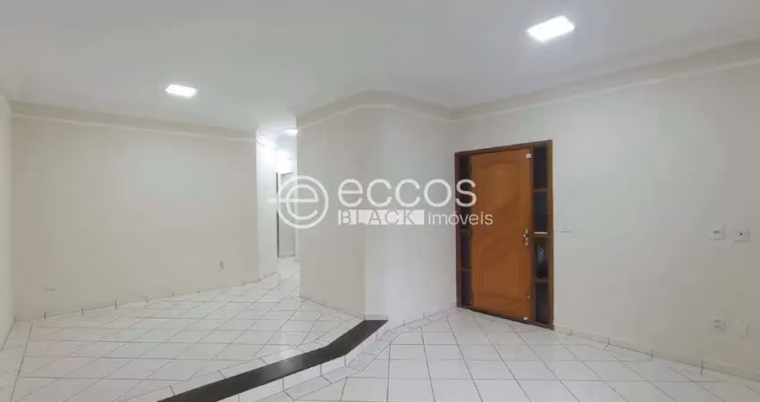 Casa para aluguel, 3 quartos, 1 suíte, 3 vagas, santa luzia - uberlândia/mg