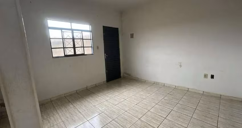 Casa para aluguel, 2 quartos, 1 vaga, centro - araguari/mg