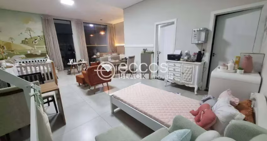 Ponto comercial para alugar na Rua Aruá, --, Jardim Karaíba, Uberlândia