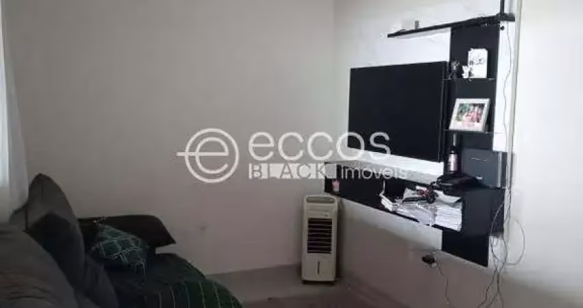 Casa à venda, 2 quartos, 1 suíte, 2 vagas, jardim brasília - uberlândia/mg