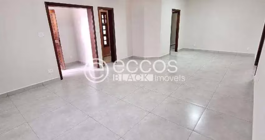 Casa à venda, 3 quartos, 1 suíte, 2 vagas, jardim regina - araguari/mg