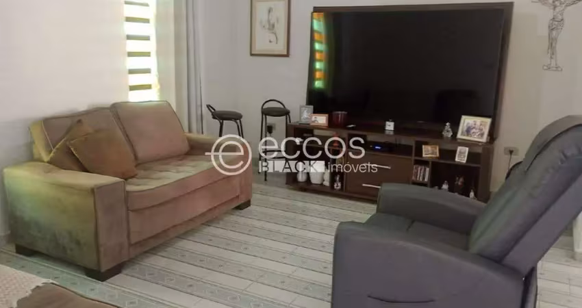Casa à venda, 3 quartos, 1 suíte, 2 vagas, brasil - uberlândia/mg