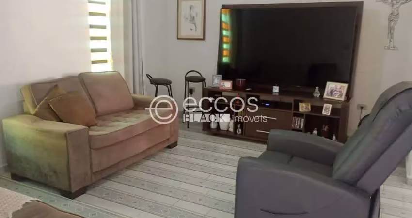 Casa à venda, 3 quartos, 1 suíte, 2 vagas, brasil - uberlândia/mg