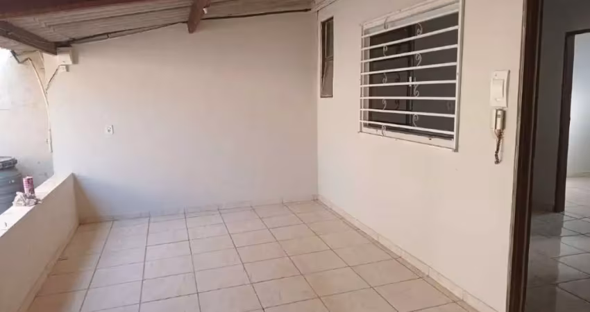 Casa para aluguel, 3 quartos, 1 suíte, 1 vaga, independência - araguari/mg
