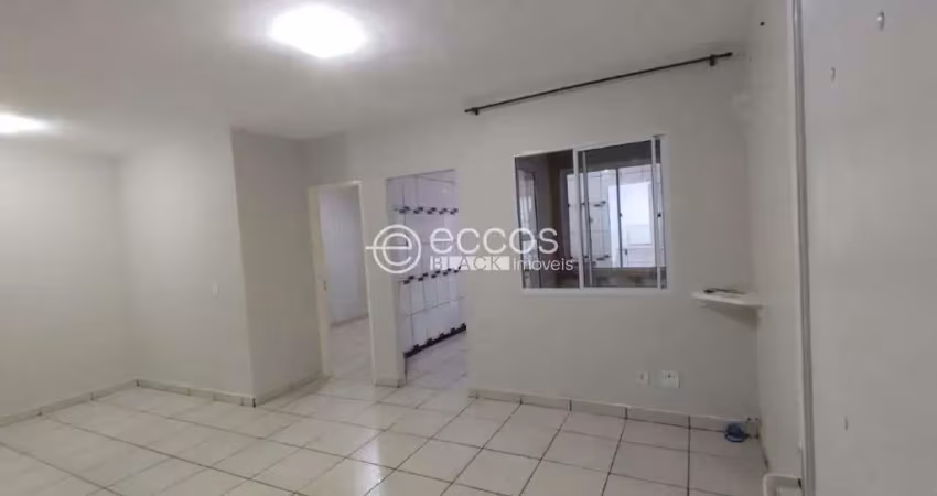 Casa para aluguel, 3 quartos, 1 suíte, 2 vagas, aclimação - uberlândia/mg