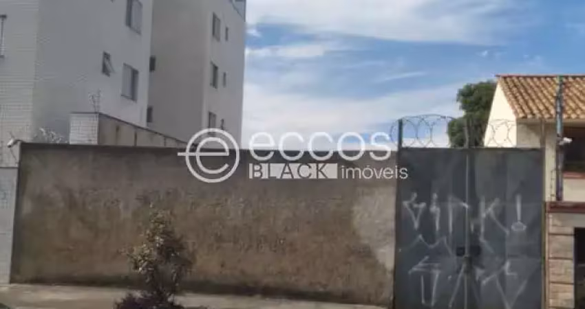 Terreno comercial à venda na Rua Henrique Cabral, 474, São Luiz, Belo Horizonte