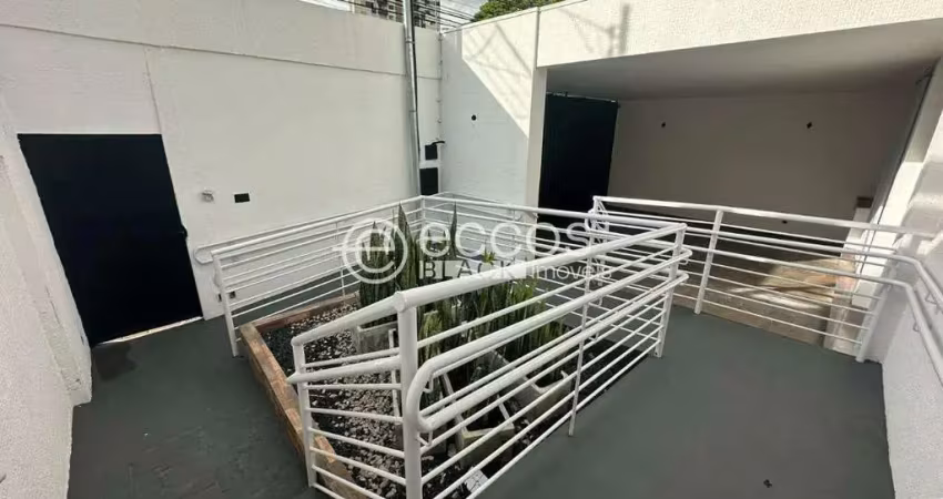 Casa comercial à venda, 7 quartos, 2 suítes, 2 vagas, tabajaras - uberlândia/mg