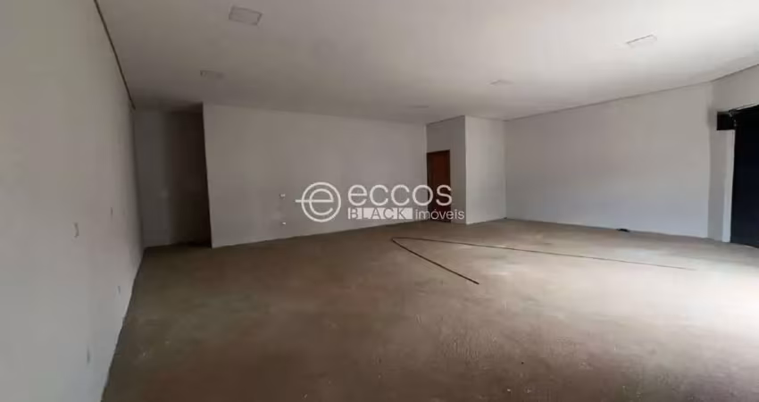 Casa comercial para alugar na Rua Albino Vieira, 518, Brasília, Araguari