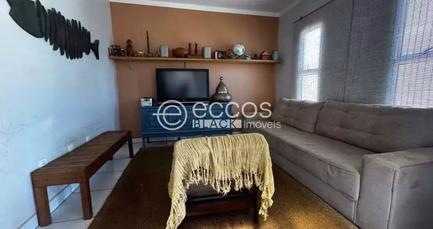 Casa em condomínio à venda, 3 quartos, 1 suíte, 2 vagas, vila arquelau - uberaba/mg