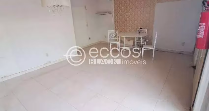 Casa comercial para alugar na Rua Joaquim Barbosa, 561, Amorim, Araguari