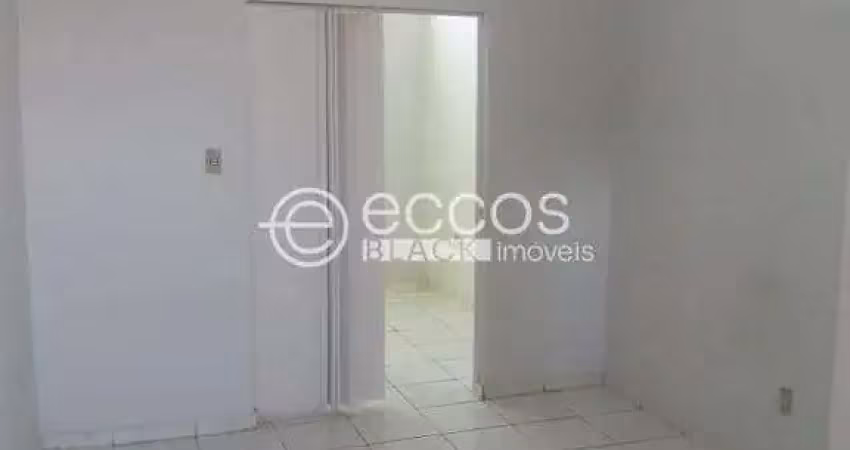 Imóvel comercial à venda, 3 quartos, 1 suíte, 1 vaga, santa mônica - uberlândia/mg
