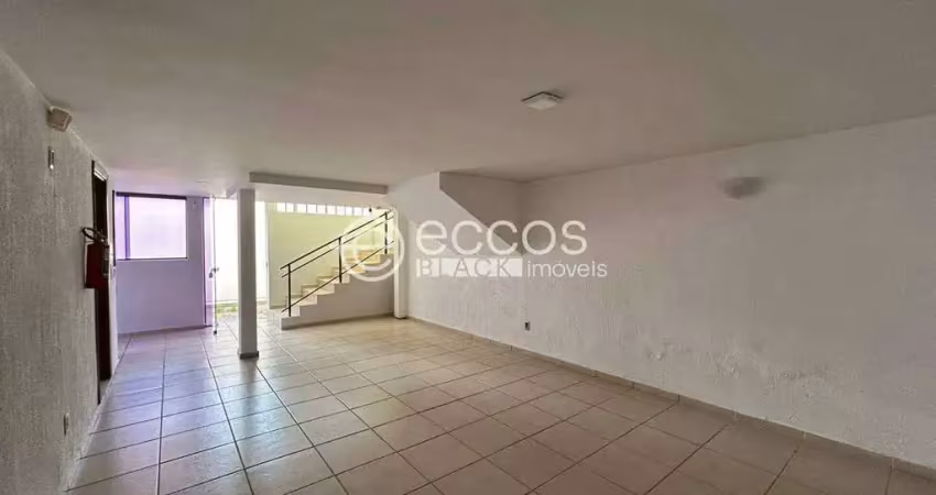 Casa para aluguel, 6 vagas, saraiva - uberlândia/mg