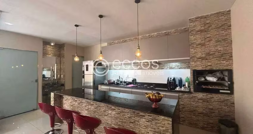 Casa à venda, 3 quartos, 1 suíte, 2 vagas, jardim patrícia - uberlândia/mg