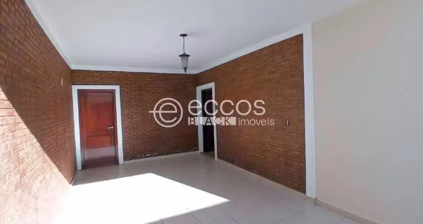 Casa à venda, 3 quartos, 1 suíte, 3 vagas, mercês - uberaba/mg