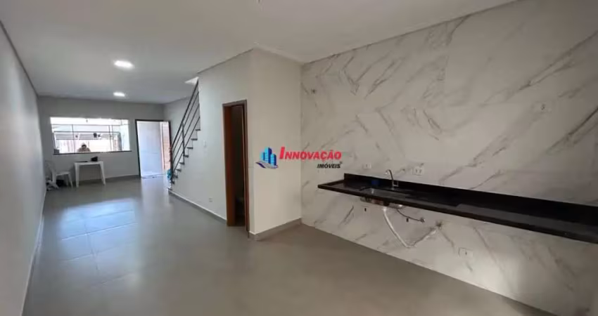 Linda casa (casa padrão) para venda, 3 dorm(s), 3 suite(s), 2 vaga(s), 135 m² ao lado do metrô