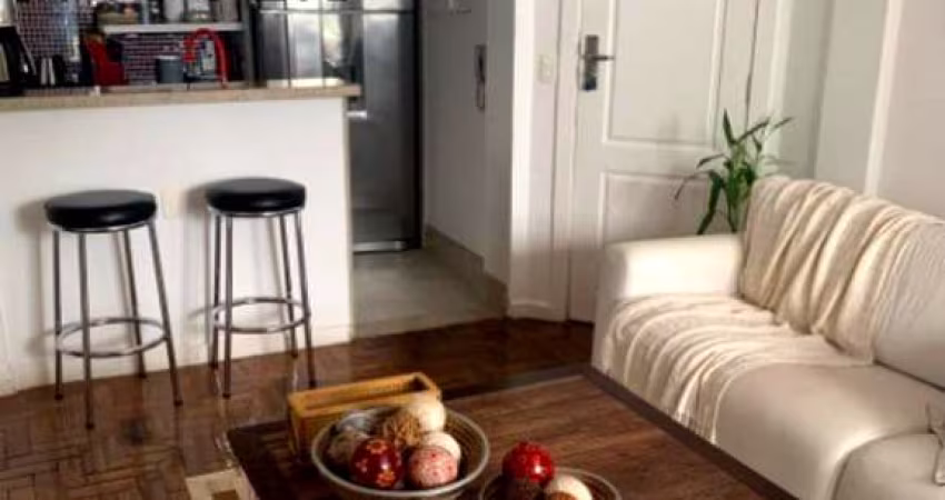 Apartamento à Venda, Leblon, Rio de Janeiro-RJ: Reformado, 2 Quartos (1 Suíte), Ampla sala, 2 Banheiros, 66,00m², Armários planejados, Bem localizado