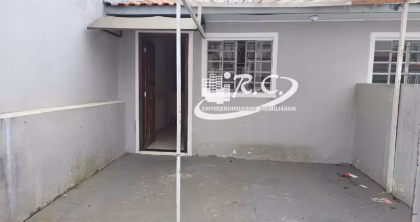 Casa com 2 quartos para alugar na Rua Ezequiel Gonçalves de Lara, 31, Sítio Cercado, Curitiba
