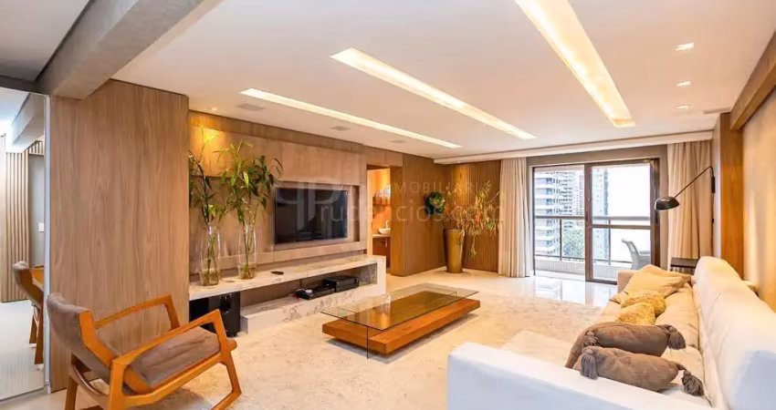 Apartamento mobiliado no cabral  184m2, 3 quartos, suíte com closet. face norte