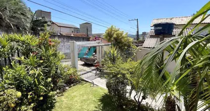 Casa com 4 quartos à venda na Rua Laércio Costa, 90, Trindade, Florianópolis