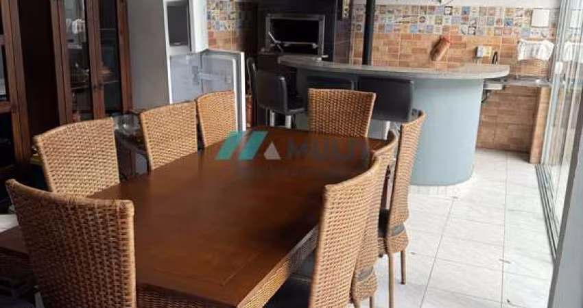 Casa à venda no bairro Capoeiras - Florianópolis/SC