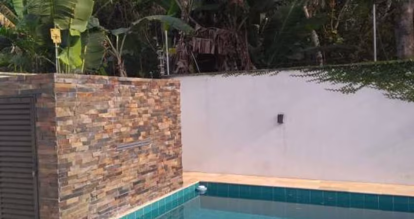 SOBRADO MOBILIADO COM 2 SUÍTES NO PARQUE VIVAMAR.