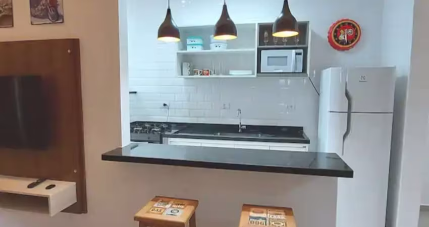 Apartamento mobiliado no quarto andar à venda no centro